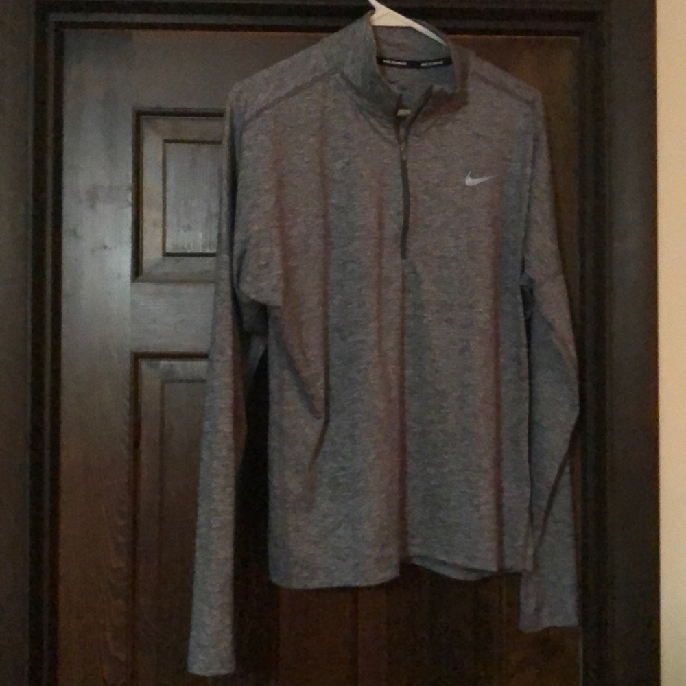 Nike women’s running top